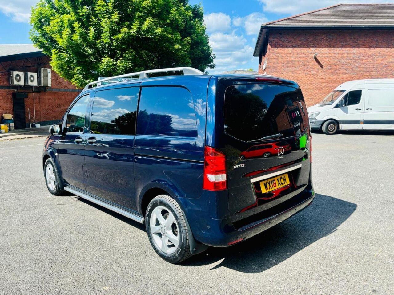 
                                                Voiture
                                                 Mercedes-Benz Vito 2.1 119 CDI BlueTEC Sport Crew Van Double Cab 5dr Diesel G-Tronic+ RWD L1 Euro 6 (s/s) (190 ps)