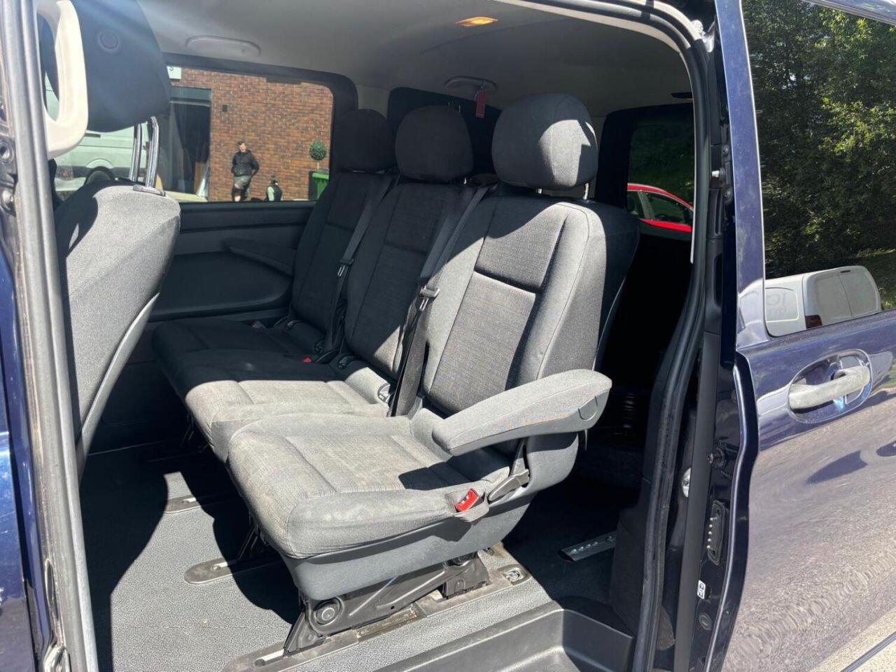 
                                                Voiture
                                                 Mercedes-Benz Vito 2.1 119 CDI BlueTEC Sport Crew Van Double Cab 5dr Diesel G-Tronic+ RWD L1 Euro 6 (s/s) (190 ps)