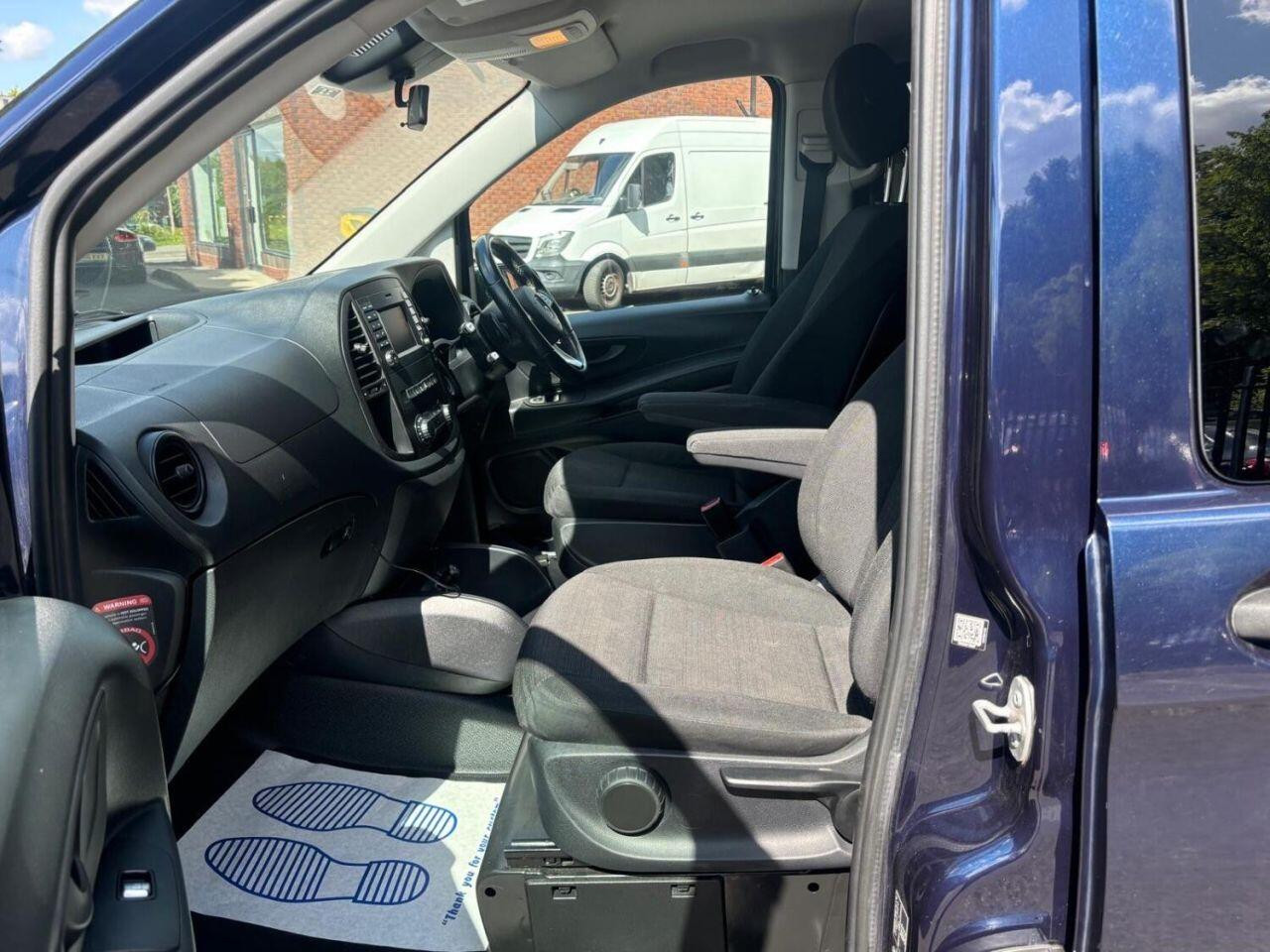 
                                                Voiture
                                                 Mercedes-Benz Vito 2.1 119 CDI BlueTEC Sport Crew Van Double Cab 5dr Diesel G-Tronic+ RWD L1 Euro 6 (s/s) (190 ps)