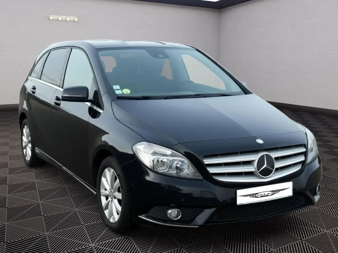 
                                                Voiture
                                                 MERCEDES CLASSE B DESIGN