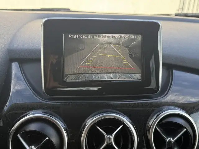 
                                                Voiture
                                                 MERCEDES CLASSE B DESIGN