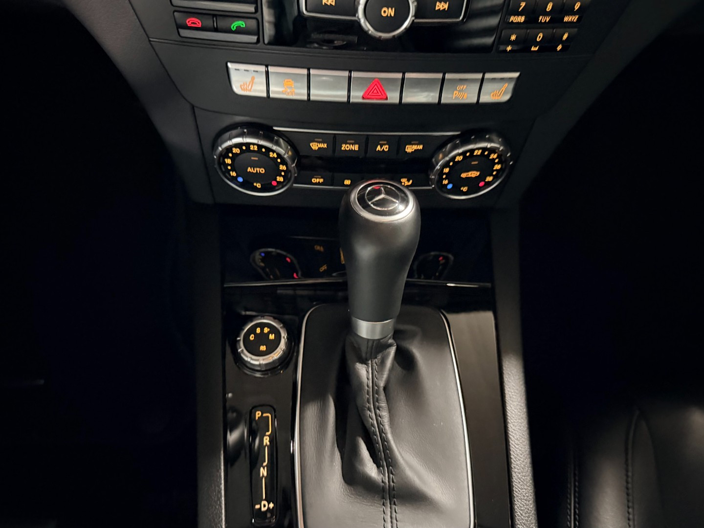 
                                                Voiture
                                                 Mercedes Classe C (III) 63 AMG (C204)