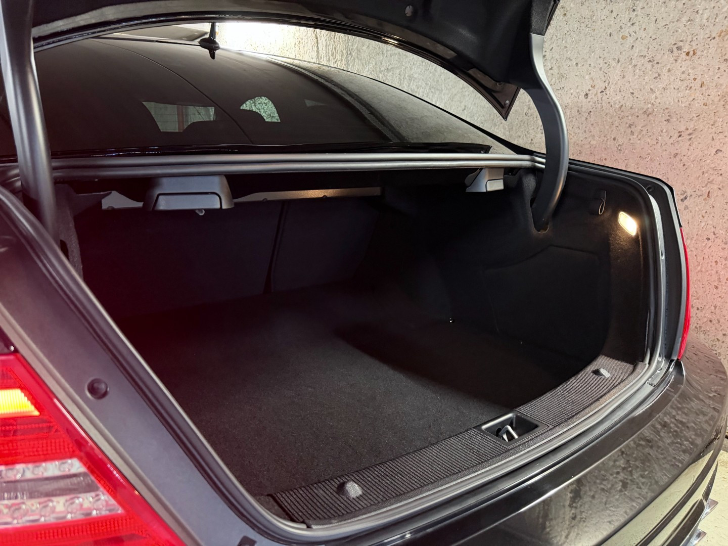 
                                                Voiture
                                                 Mercedes Classe C (III) 63 AMG (C204)