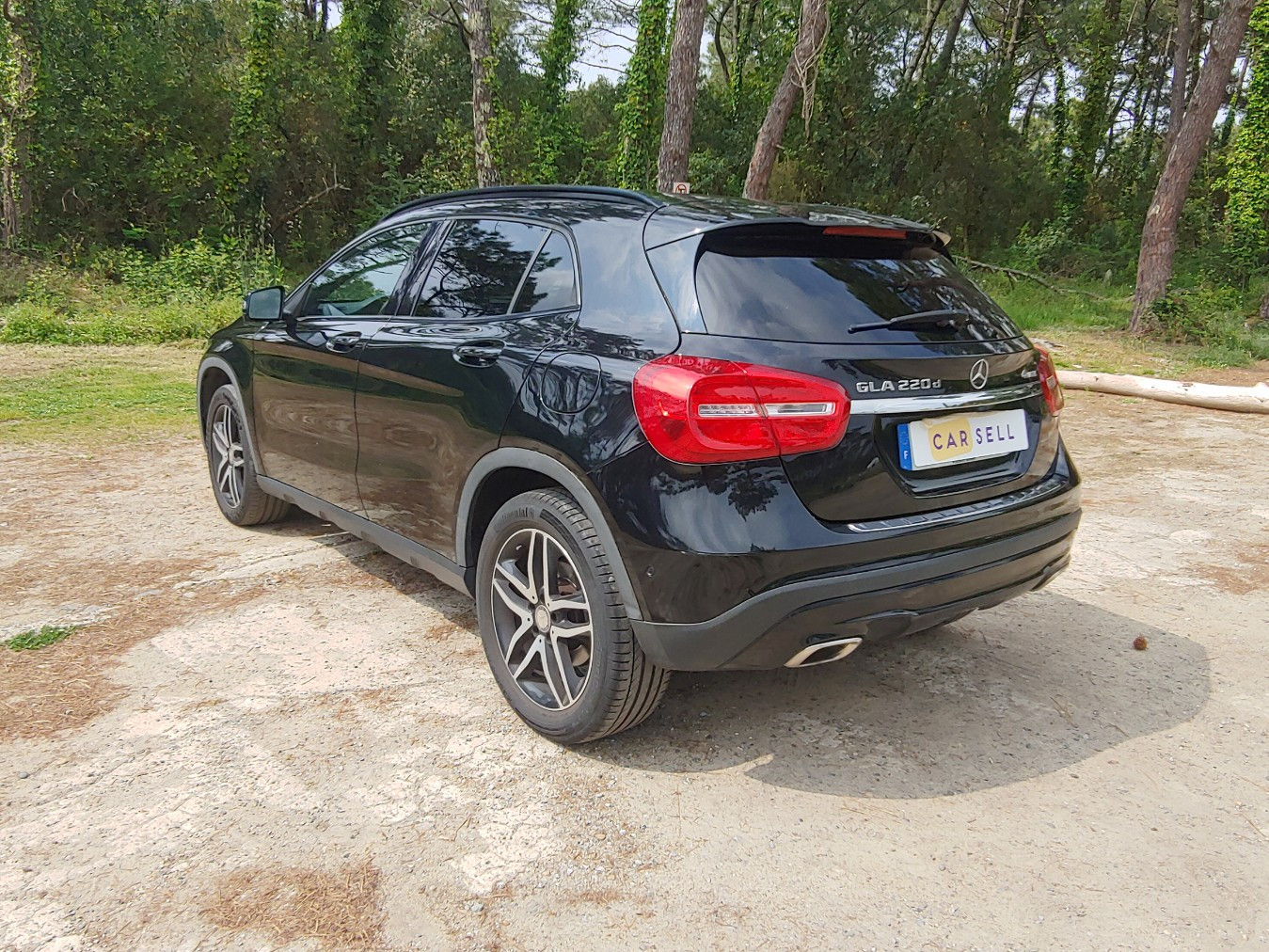 
                                                Voiture
                                                 Mercedes Classe GLA 220D DCT SENSATION