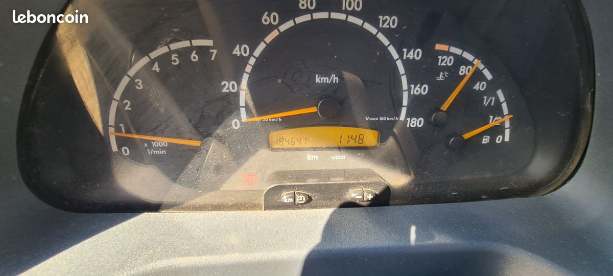 
                                                Voiture
                                                 Mercedes sprinter benne 411d 2.2 cdi 110 ch