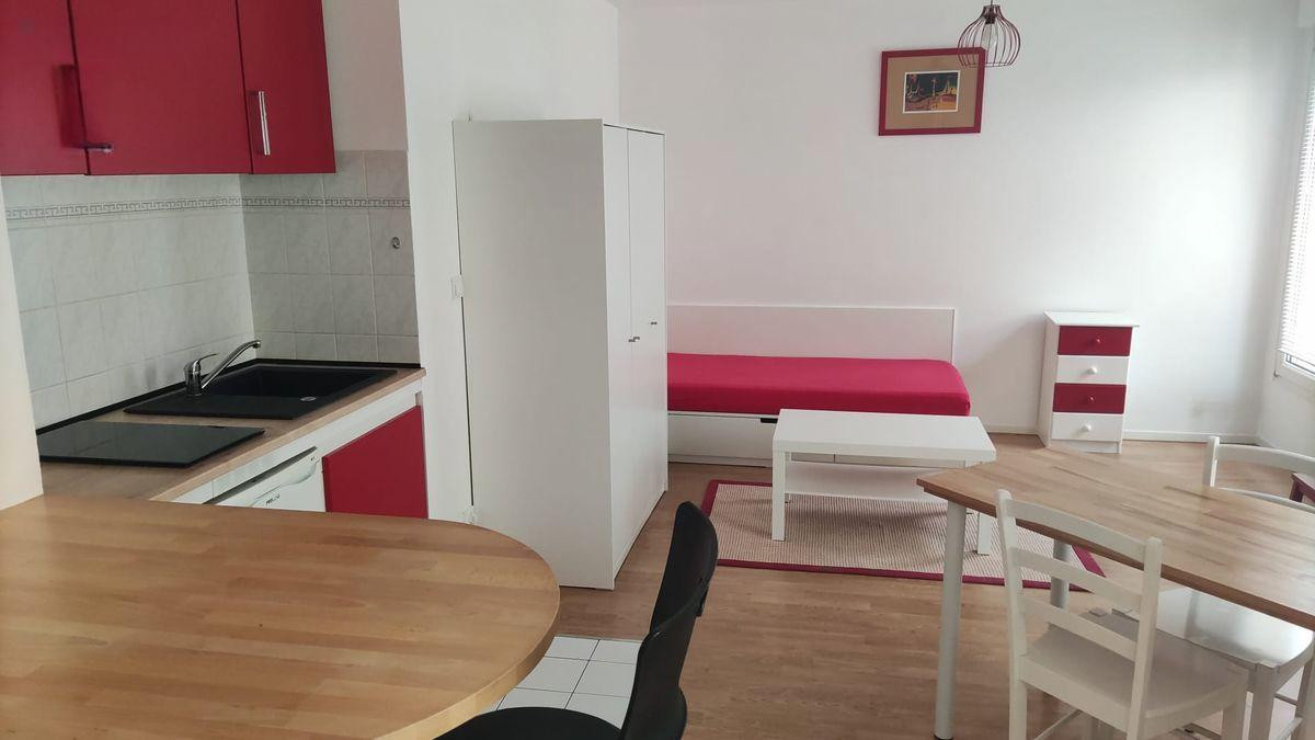 
                                                Location
                                                 Metz Quartier Impérial, meublé