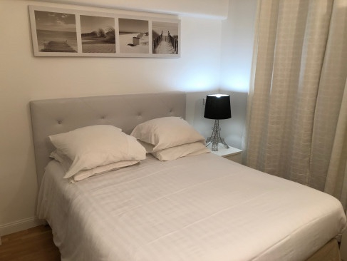 
                                                Location de vacances
                                                 Meuble 2 pieces RUE SAINT CHARLES 75015 Paris