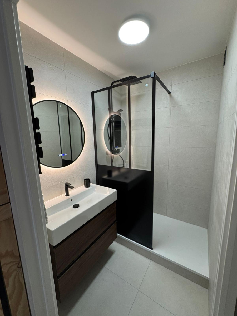 
                                                Location
                                                 Meublé 31 m²,Nancy centre,Refait à neuf,parking