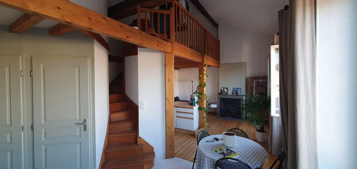 
                                                Location
                                                 Meublé 35m² + grande mezzanine