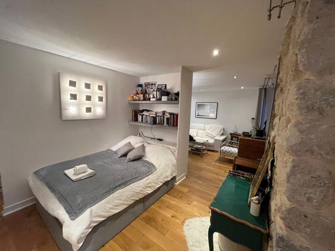 
                                                Location
                                                 Meublé 39m2 - Paris 11e - Rue Saint Maur
