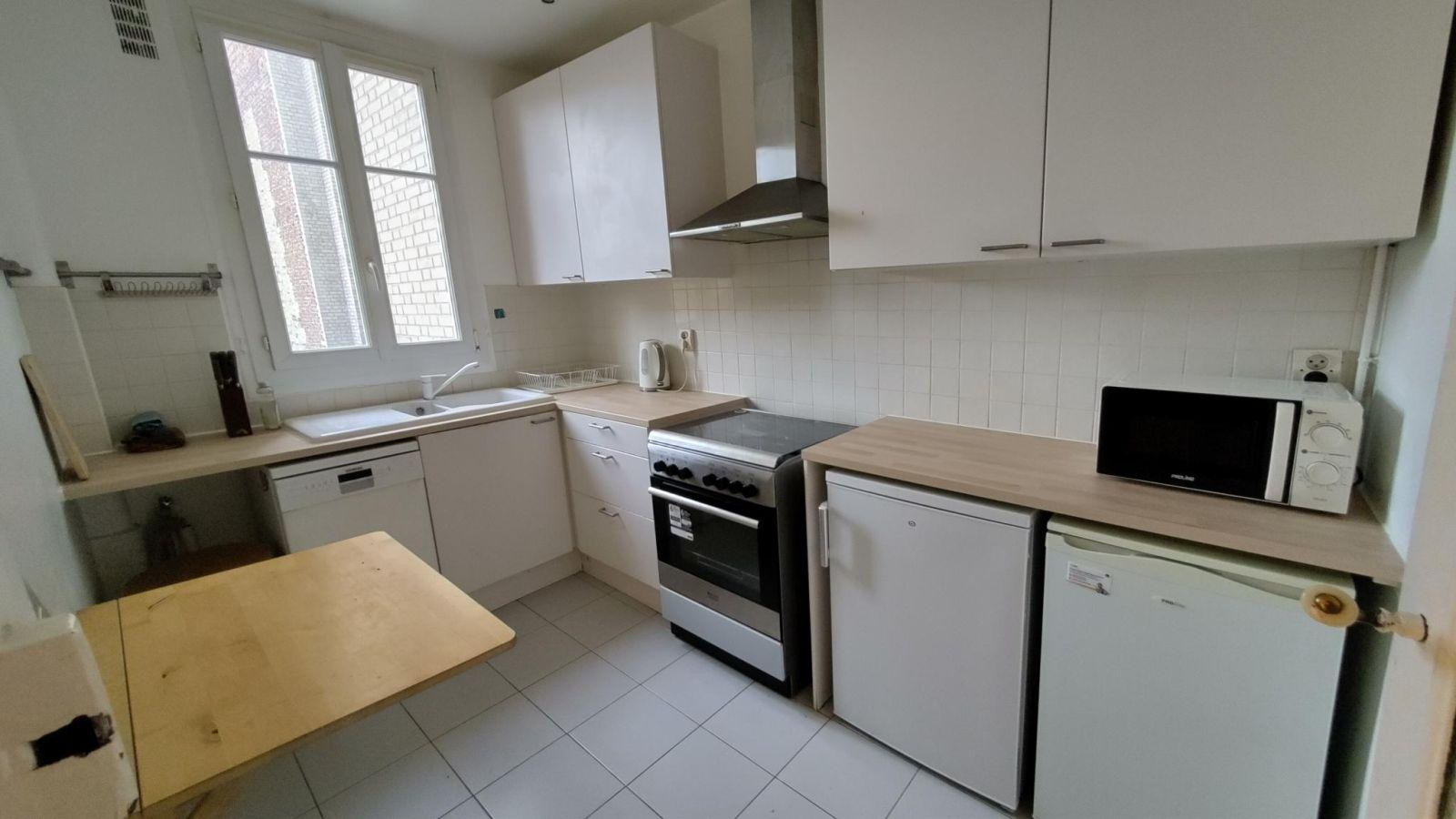 
                                                Location
                                                 Meublé de 49m2 proche de la gare et des commerces