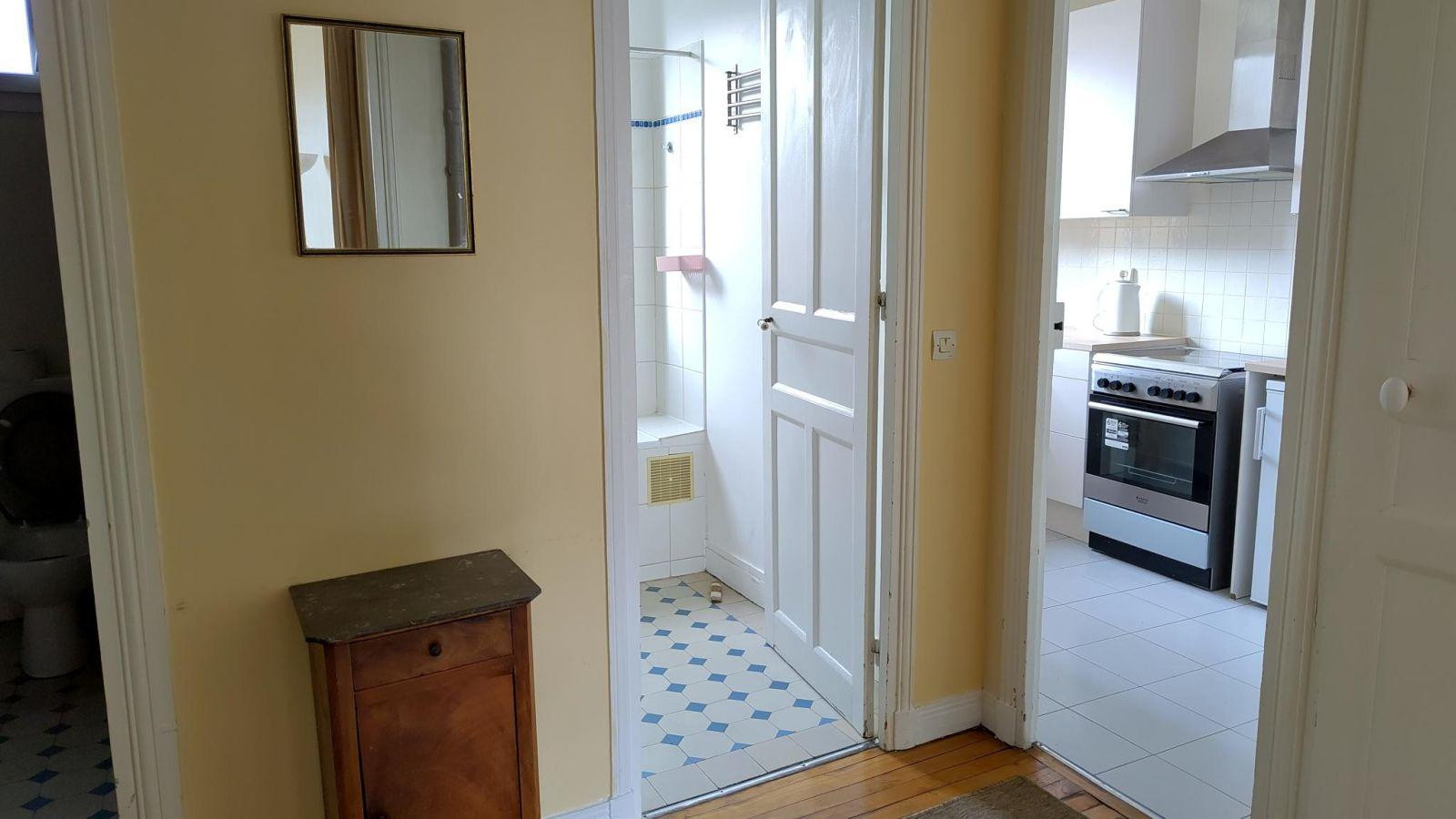 
                                                Location
                                                 Meublé de 49m2 proche de la gare et des commerces