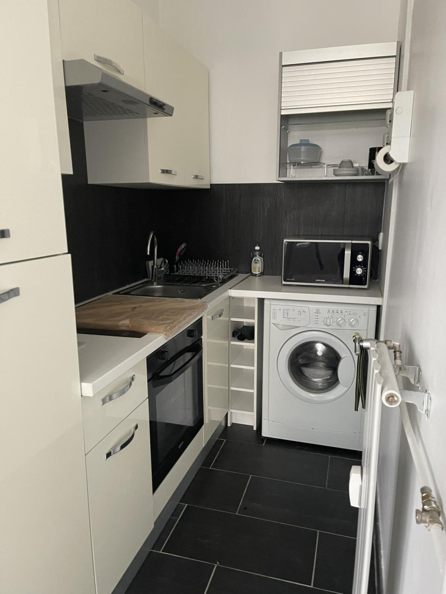 
                                                Location
                                                 Meublé en Résidence de standing – Croisé Laroche