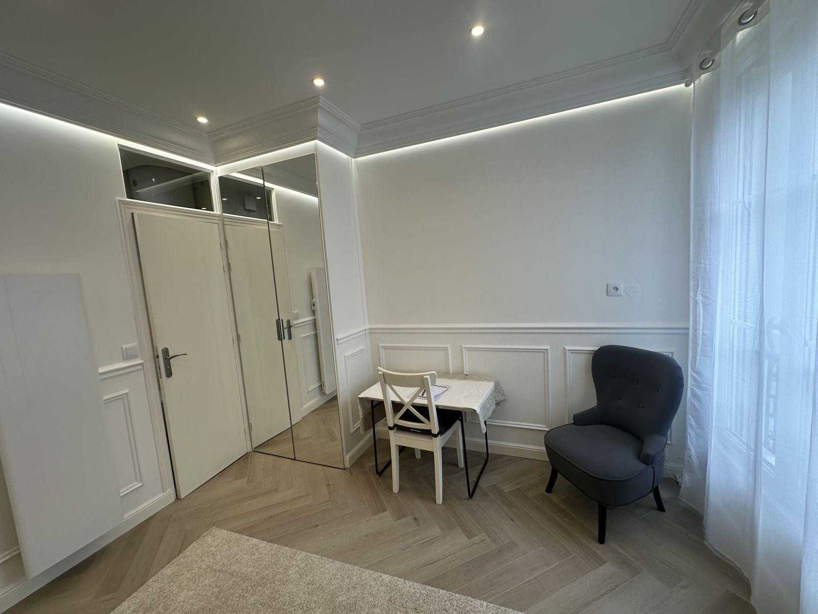 
                                                Location
                                                 Meublé finitions prémium, ultra calme