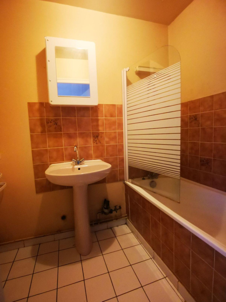 
                                                Location
                                                 Meublé moderne et chaleureux