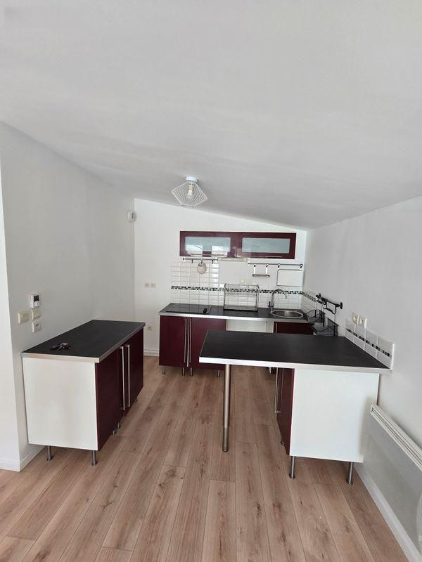 
                                                Location
                                                 Meublé remis à neuf – 48 m² avec parking – Lille