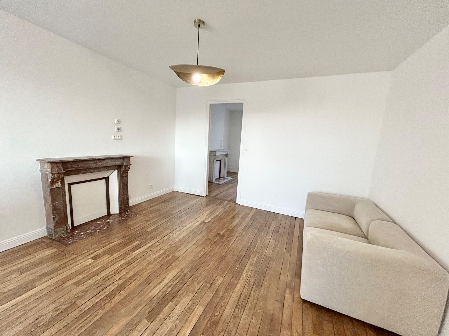 
                                                Location
                                                 Meublé rénové hyper-centre St-Quentin
