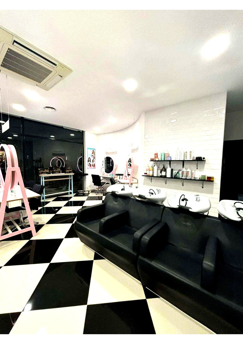
                                                Vente
                                                 MEYZIEU – SALON DE COIFFURE CLÉ EN MAIN – 108 M² – CA 282 600 €
