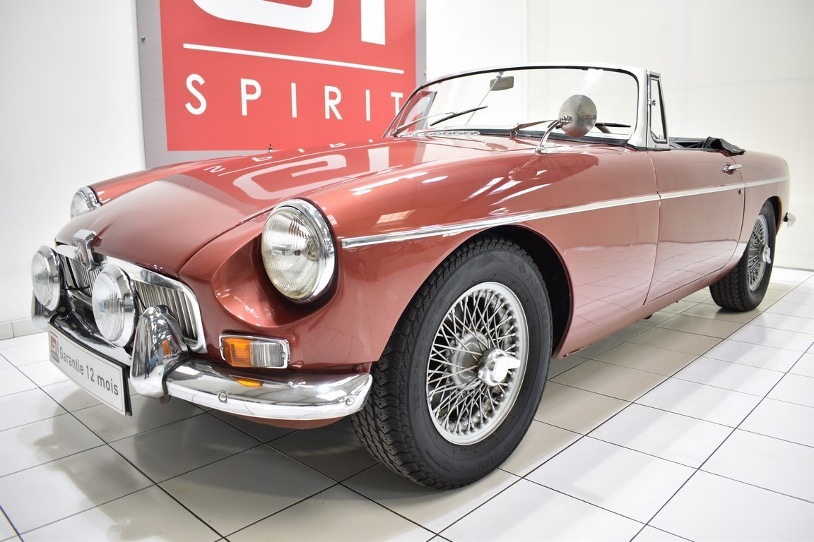 
                                                Voiture
                                                 MG B Overdrive