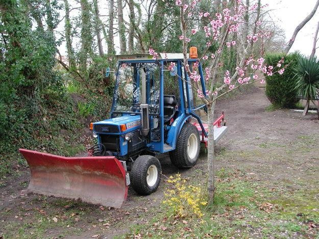 
                                                Matériel agricole
                                                 Micro-tracteur année 2008 diesel ISEKI