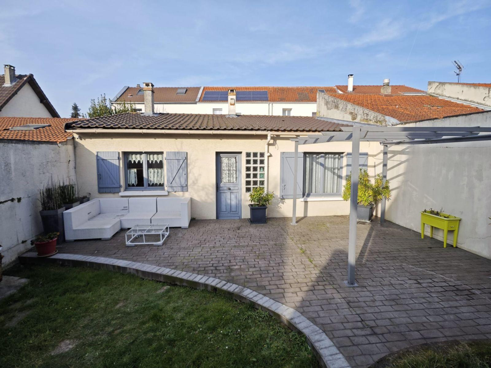 
                                                Location
                                                 Mieux qu un appartement !