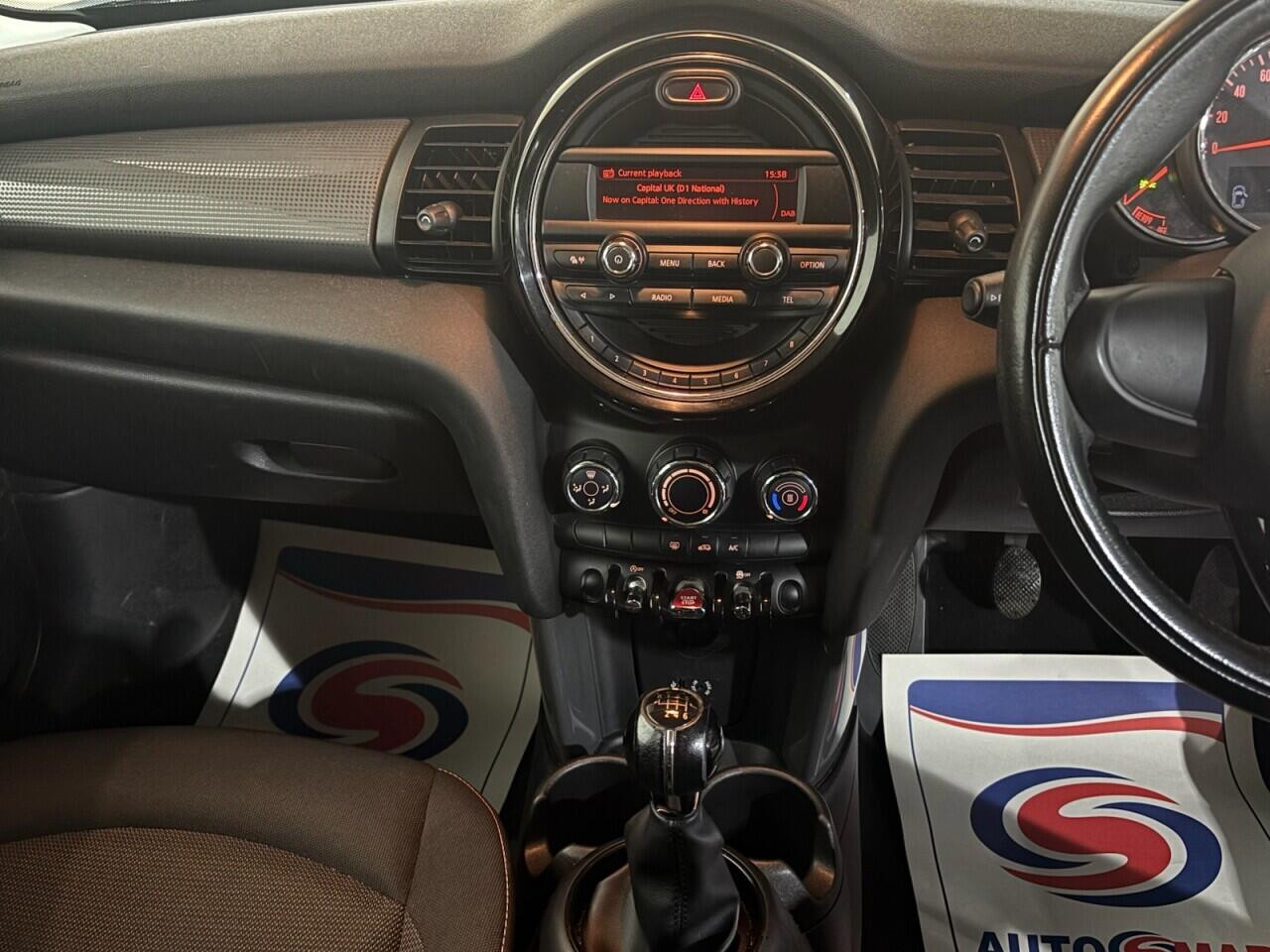 Voiture
                                                 MINI Hatch 1.5 Cooper Hatchback 3dr Petrol Manual Euro 6 (s/s) (136 ps)