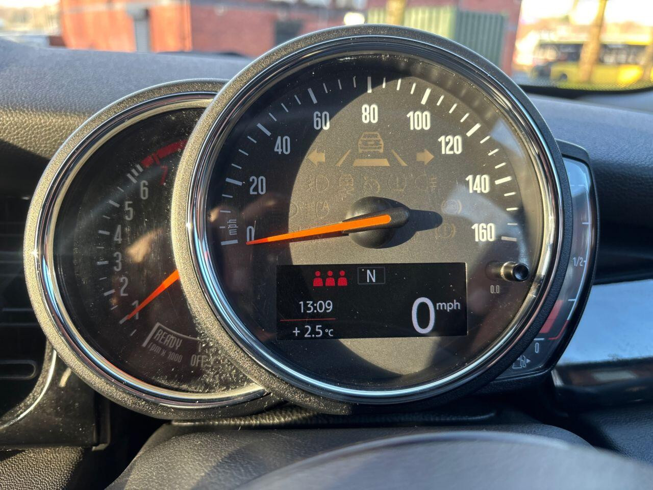 
                                                Voiture
                                                 MINI Hatch 1.5 Cooper Sport Hatchback 5dr Petrol Manual Euro 6 (s/s) (136 ps) MOT 2/27 FSH 40K 1 OWNER ULEZ