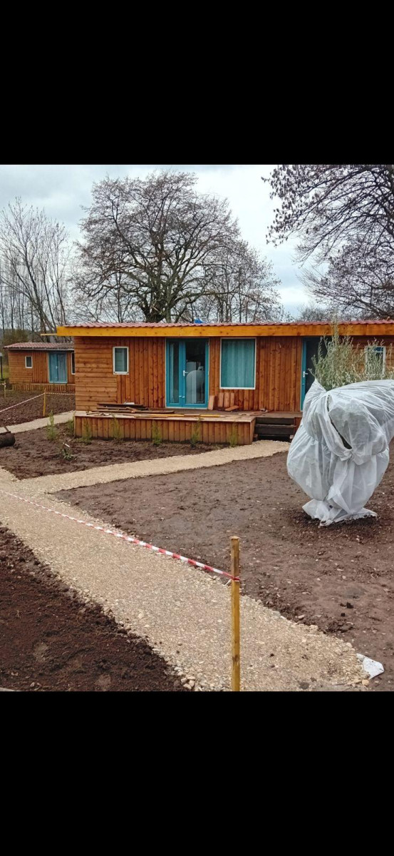 
                                                Location
                                                 Mobil home