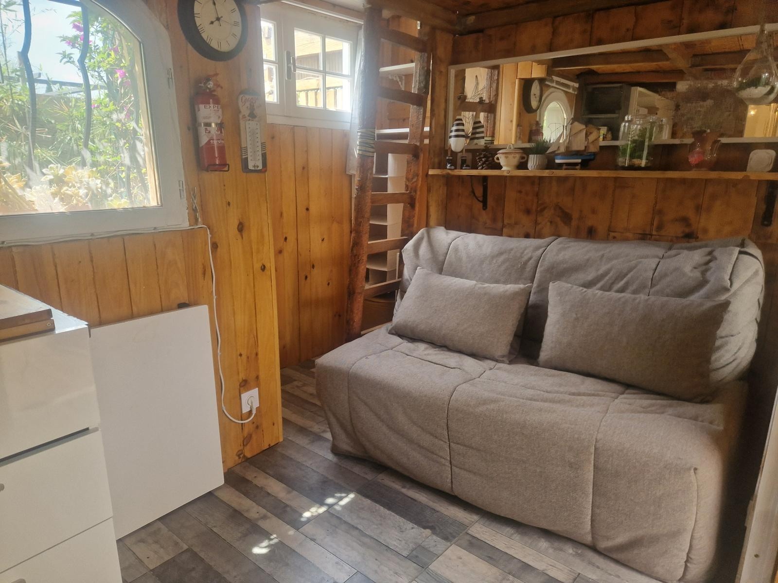 
                                                Location
                                                 Mon petit paradis