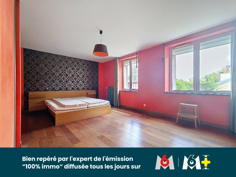 
                                                Vente
                                                 Monnaie centre- maison familiale 245m2 – Terrain arboré 1 120 m² – Piscine – 3 garages