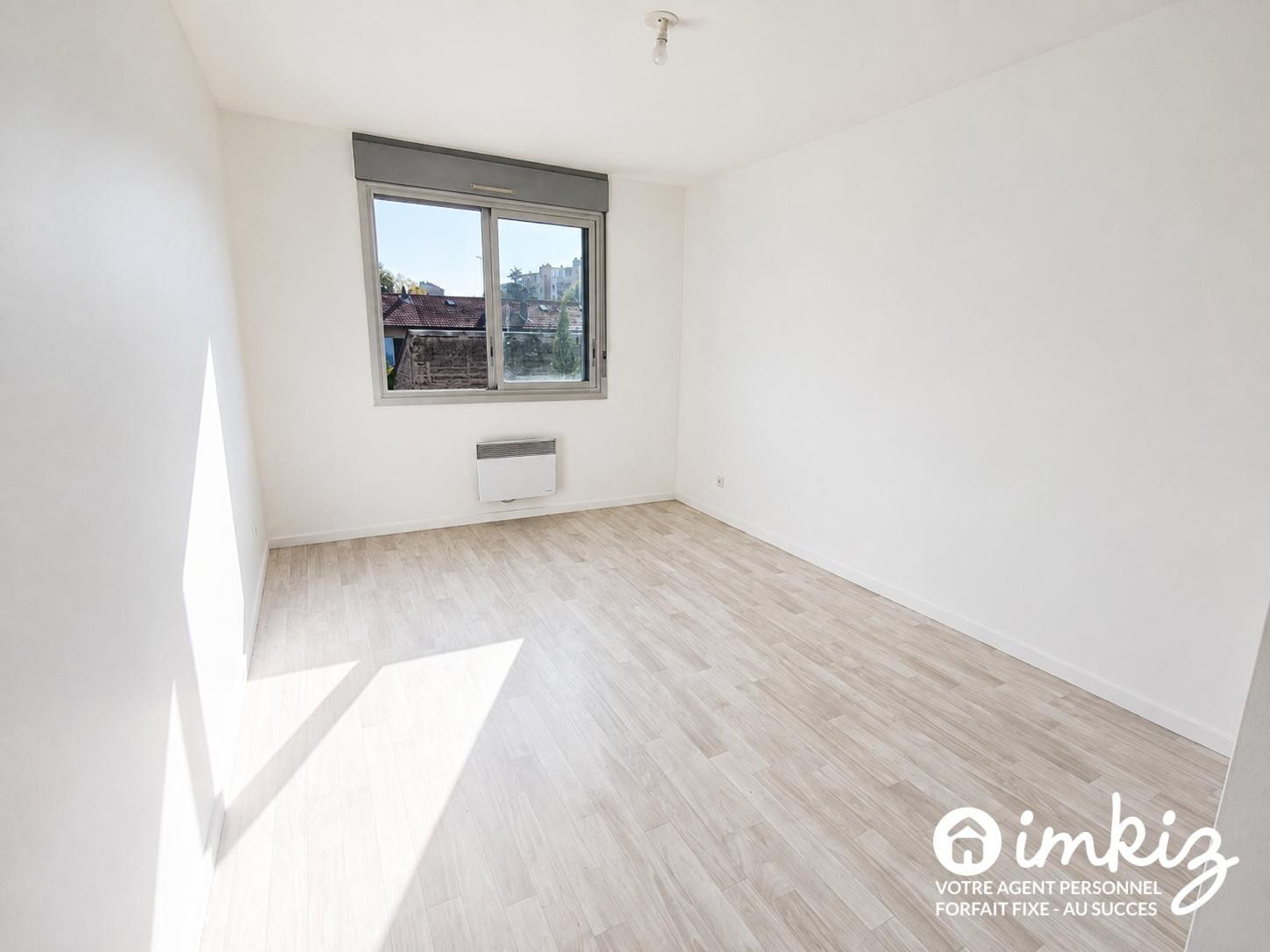 
                                                Vente
                                                 Montchat, 93m², annexes rares : garage + cave 25m²