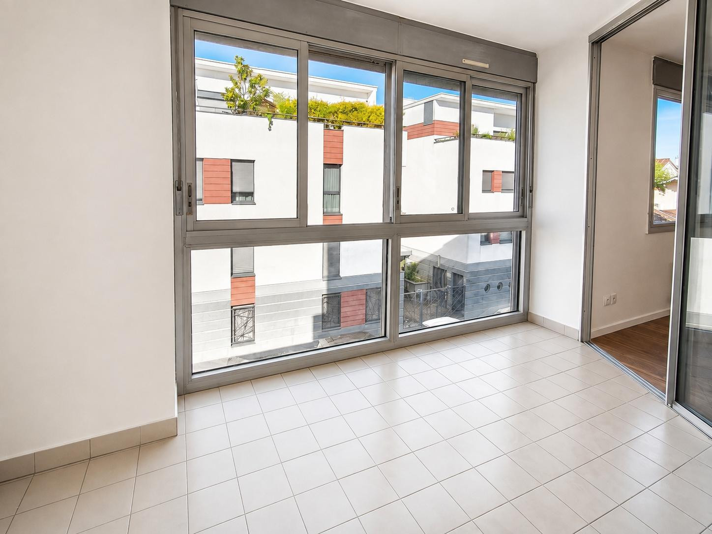 
                                                Vente
                                                 Montchat, 93m², annexes rares : garage + cave 25m²