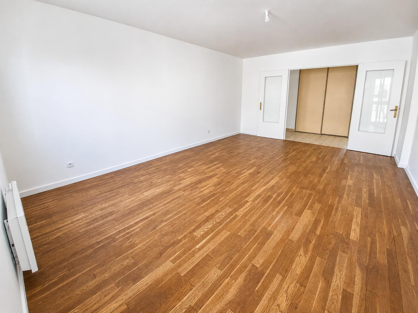 
                                                Vente
                                                 Montchat, 93m², annexes rares : garage + cave 25m²