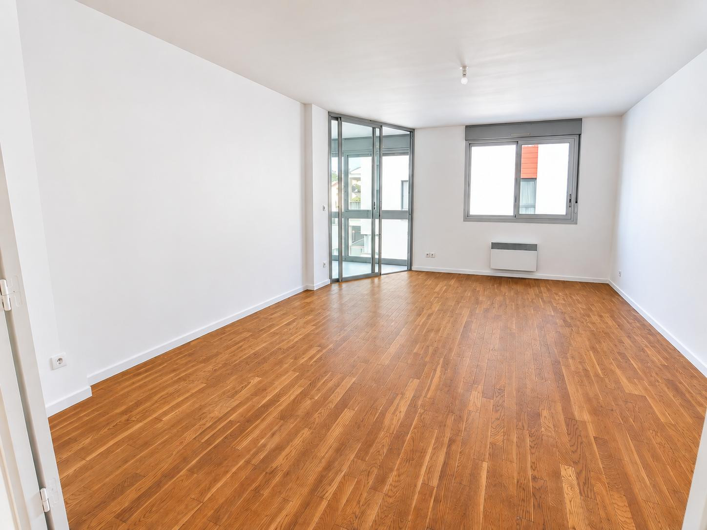 
                                                Vente
                                                 Montchat, 93m², annexes rares : garage + cave 25m²