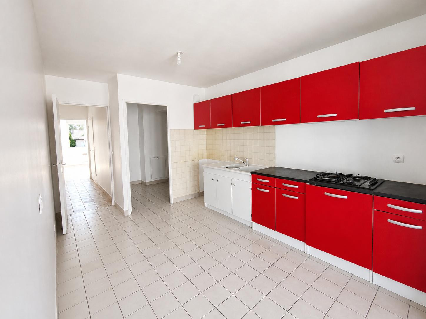 
                                                Vente
                                                 Montchat, 93m², annexes rares : garage + cave 25m²
