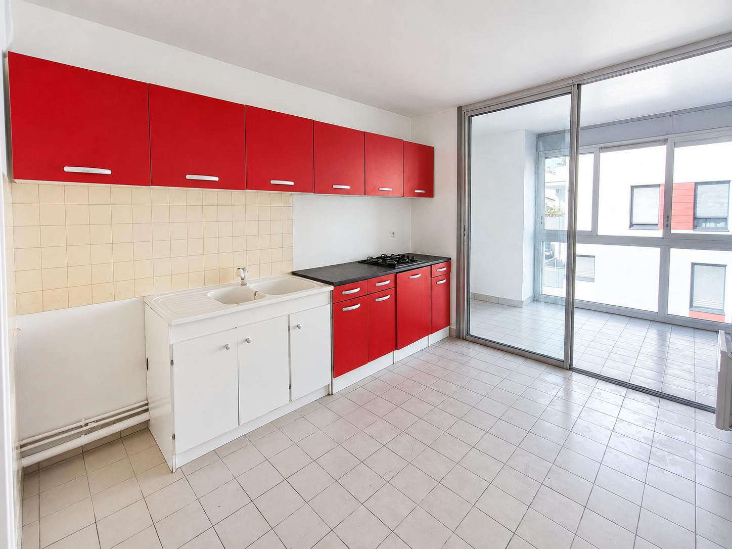 
                                                Vente
                                                 Montchat, 93m², annexes rares : garage + cave 25m²
