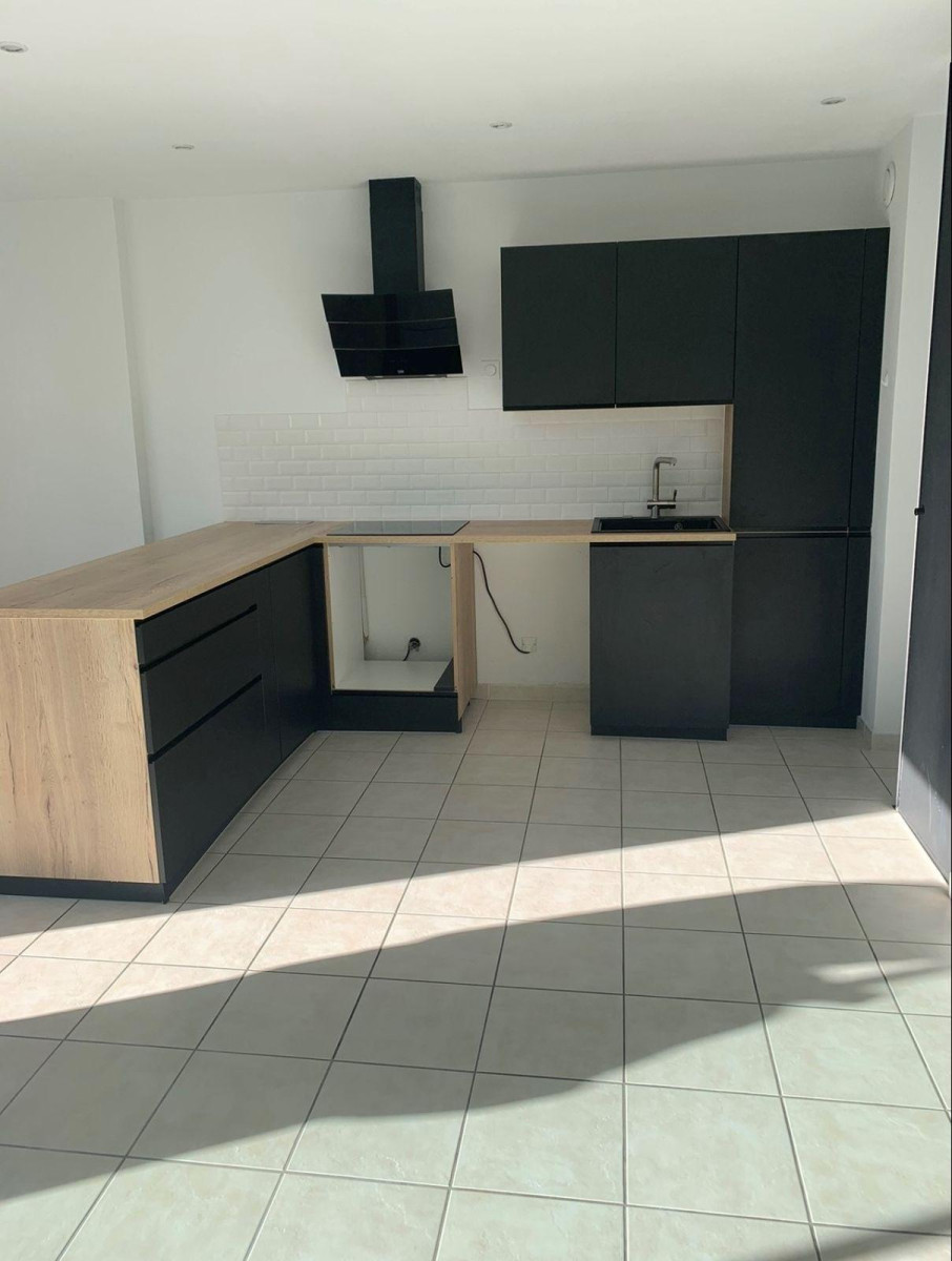 
                                                Location
                                                 MONTFAVET - APPARTEMENT T2 47m²