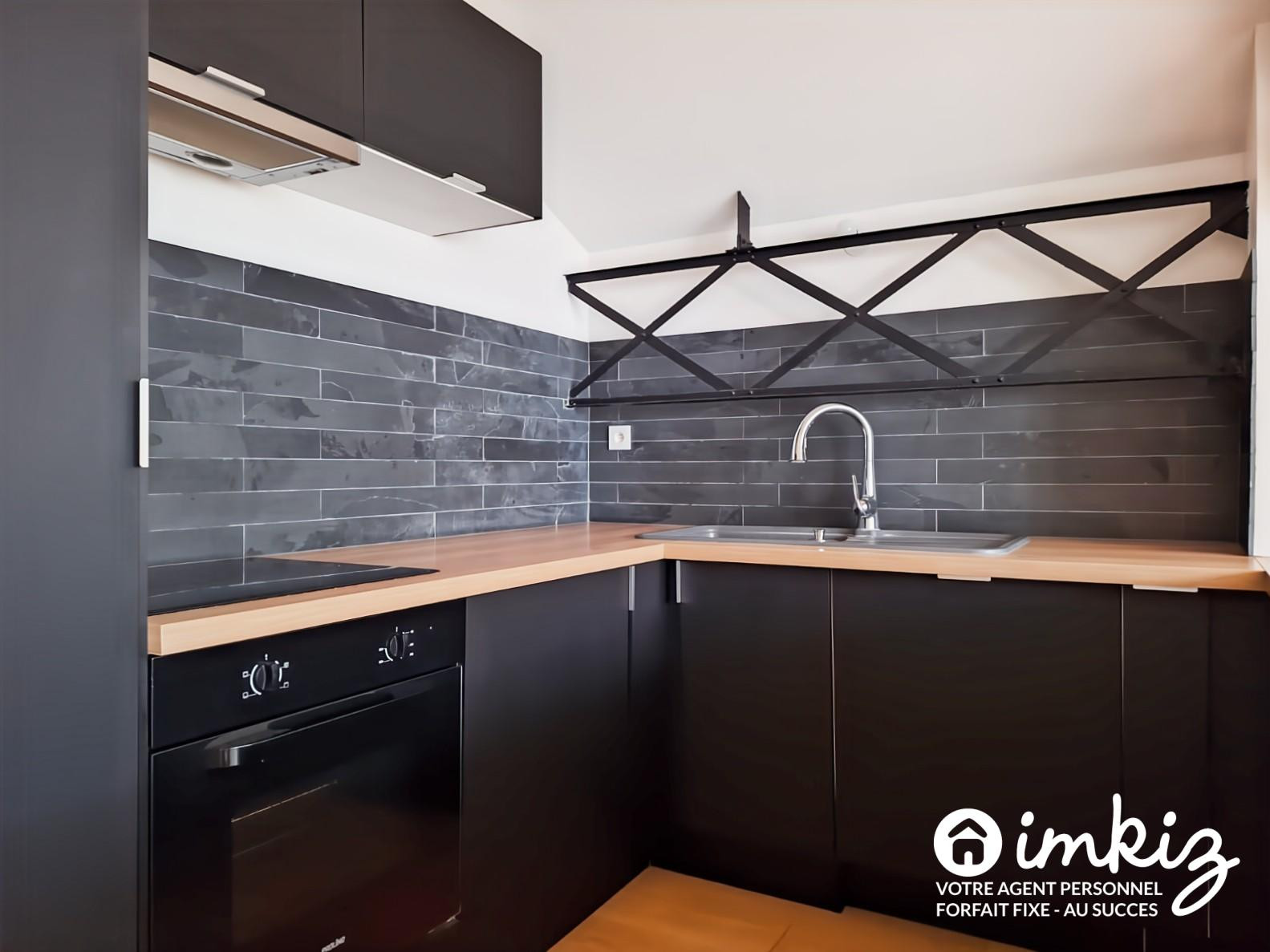 
                                                Vente
                                                 Montmartre Appartement 2 Pièces Moderne Style Loft