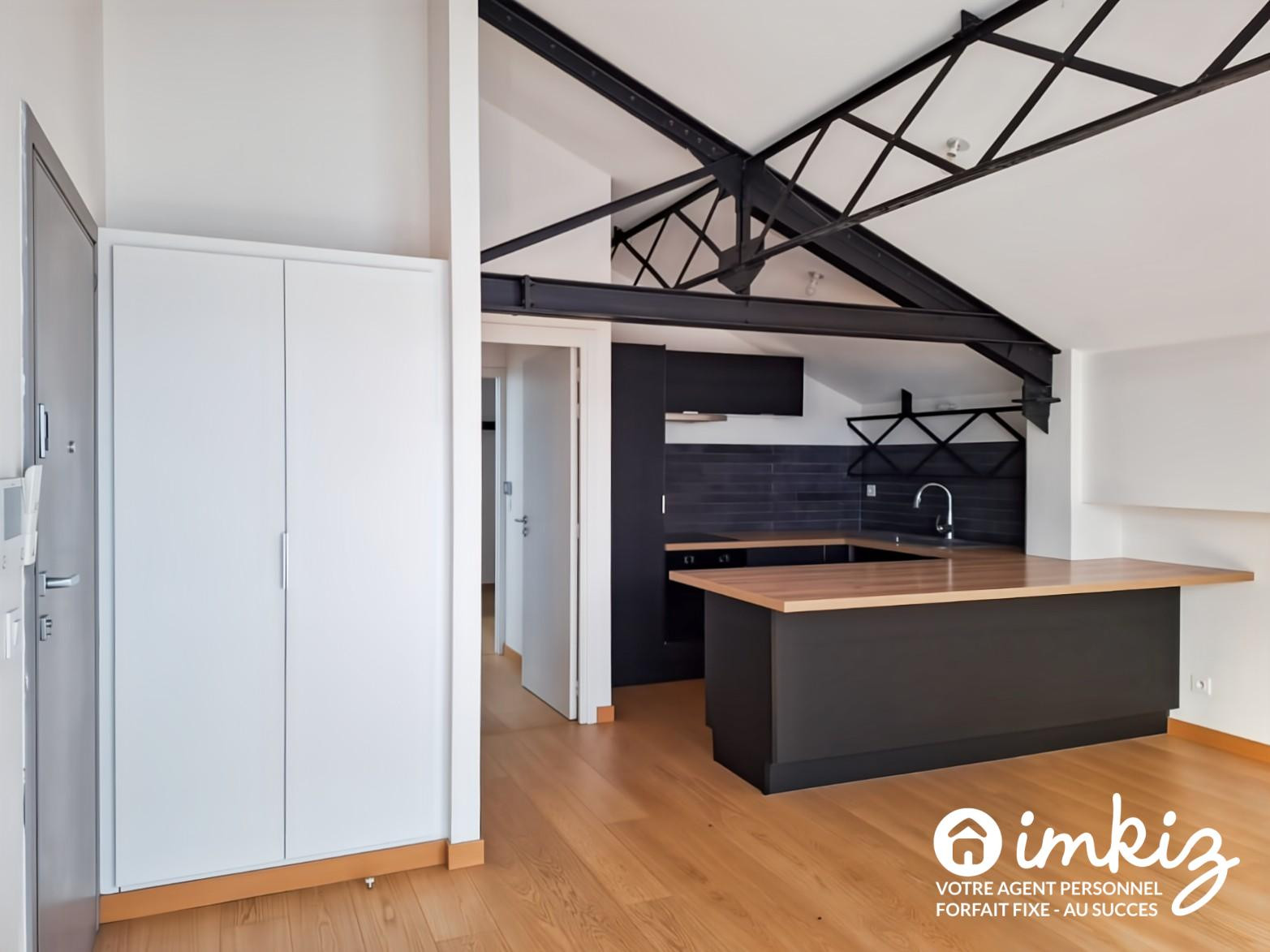 
                                                Vente
                                                 Montmartre Appartement 2 Pièces Moderne Style Loft