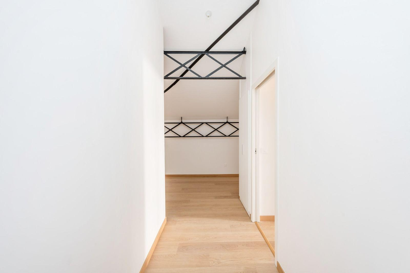 
                                                Vente
                                                 Montmartre 2 Pièces Style Loft avec climatisation
