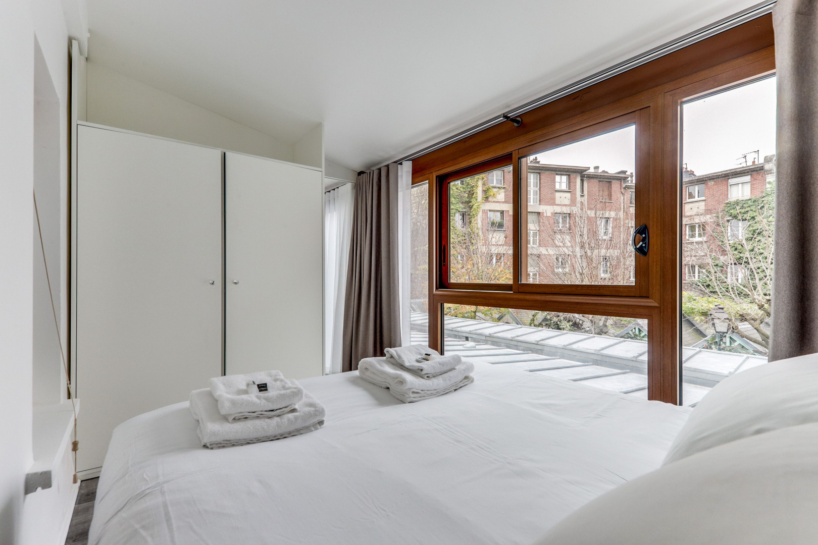 
                                                Location
                                                 Montmartre - Tertre 1 BD (loyer tout inclus)