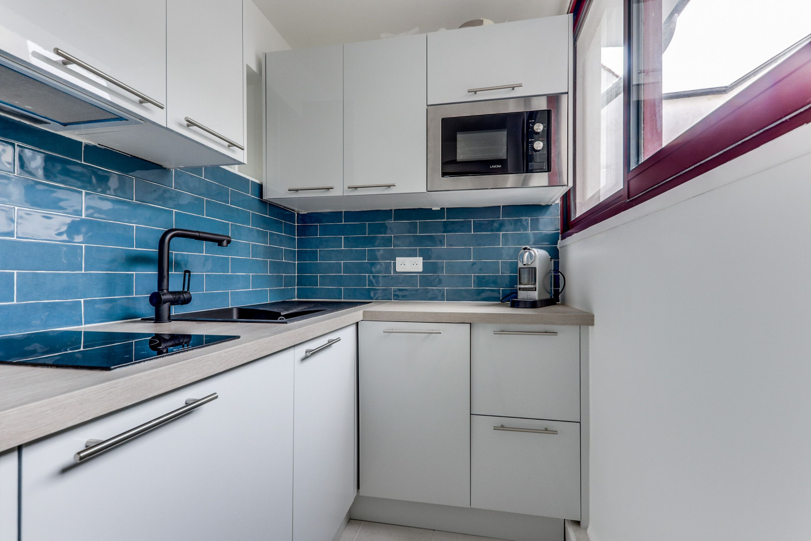 
                                                Location
                                                 Montmartre - Tertre 1 BD (loyer tout inclus)