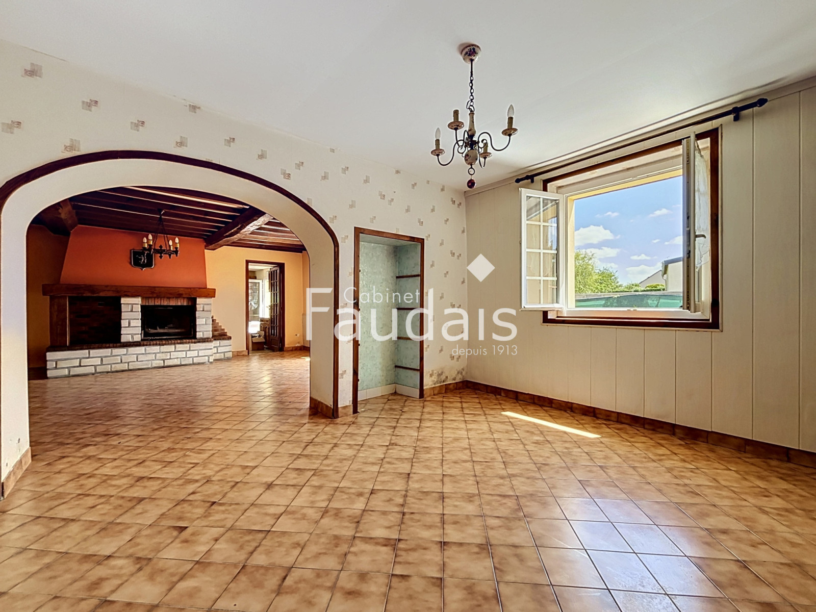 
                                                Vente
                                                 MOON-SUR-ELLE, Maison avec vie de plain-pied, 2 chambres