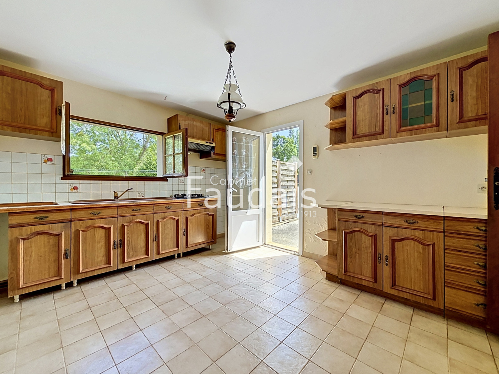 
                                                Vente
                                                 MOON-SUR-ELLE, Maison avec vie de plain-pied, 2 chambres