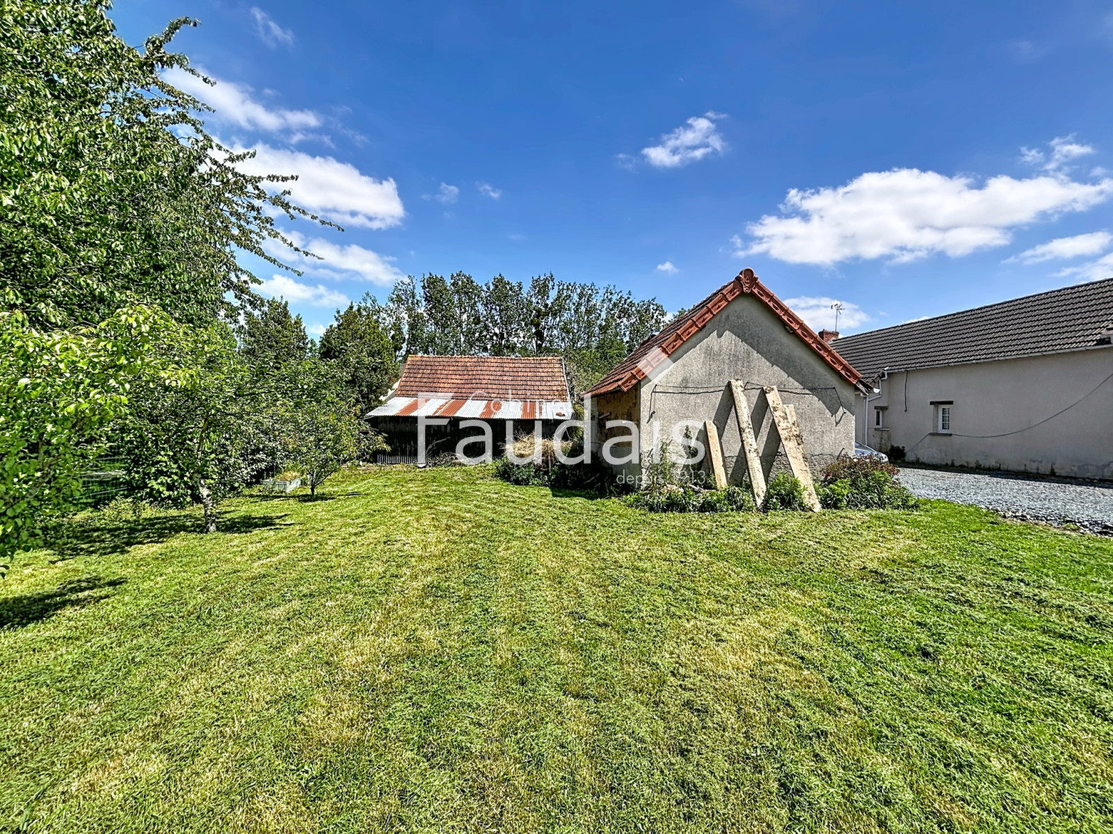 
                                                Vente
                                                 MOON-SUR-ELLE, Maison avec vie de plain-pied, 2 chambres