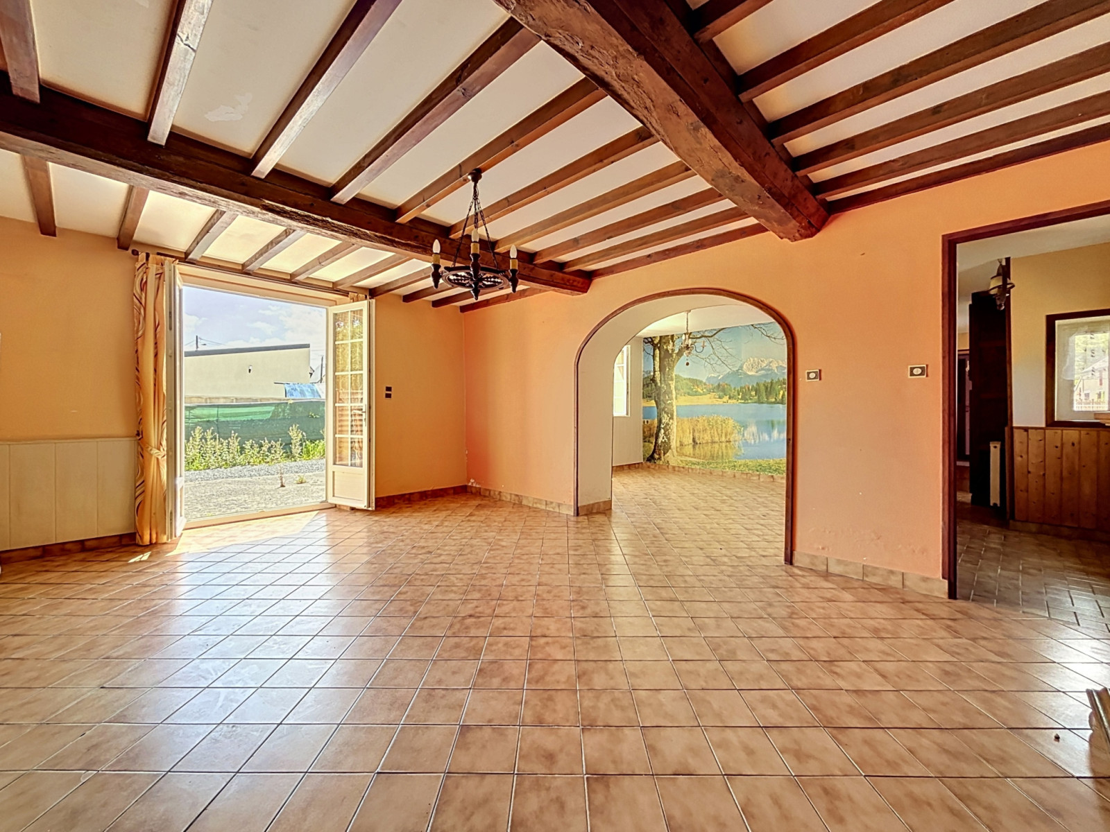 
                                                Vente
                                                 MOON-SUR-ELLE, Maison avec vie de plain-pied, 2 chambres