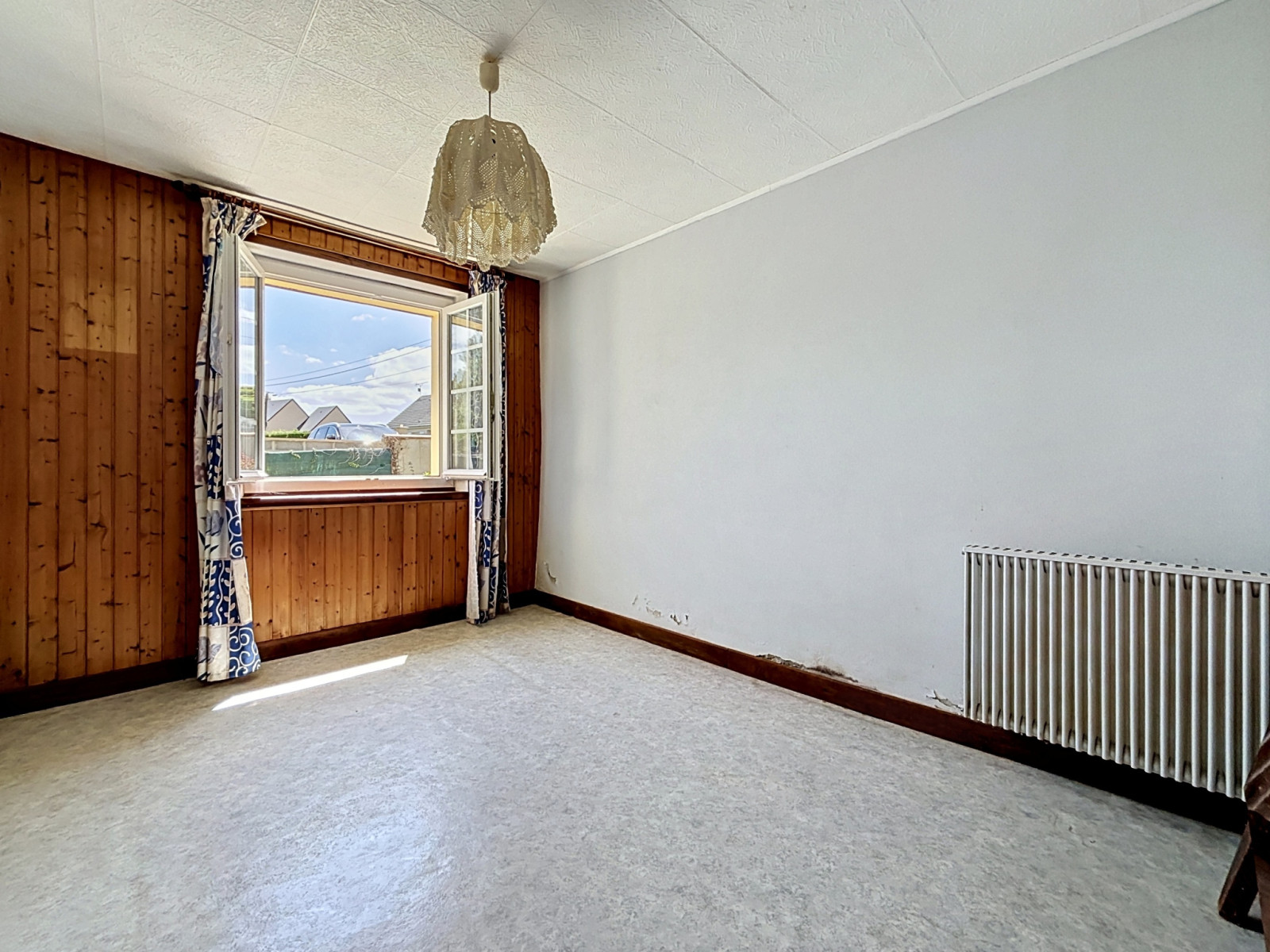 
                                                Vente
                                                 MOON-SUR-ELLE, Maison avec vie de plain-pied, 2 chambres