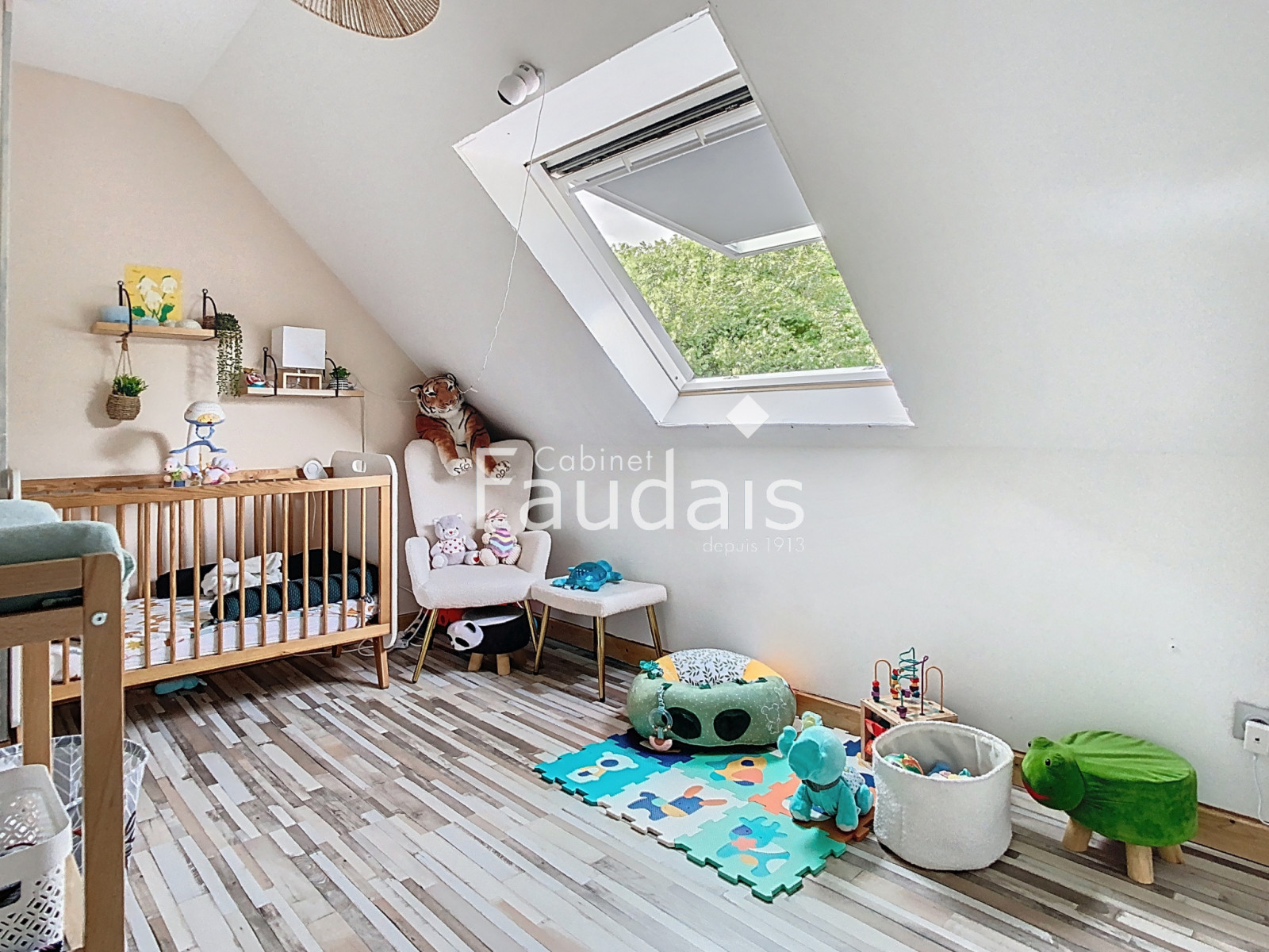 
                                                Vente
                                                 MOON-SUR-ELLE Maison de 122m2, 1600m2 de terrain