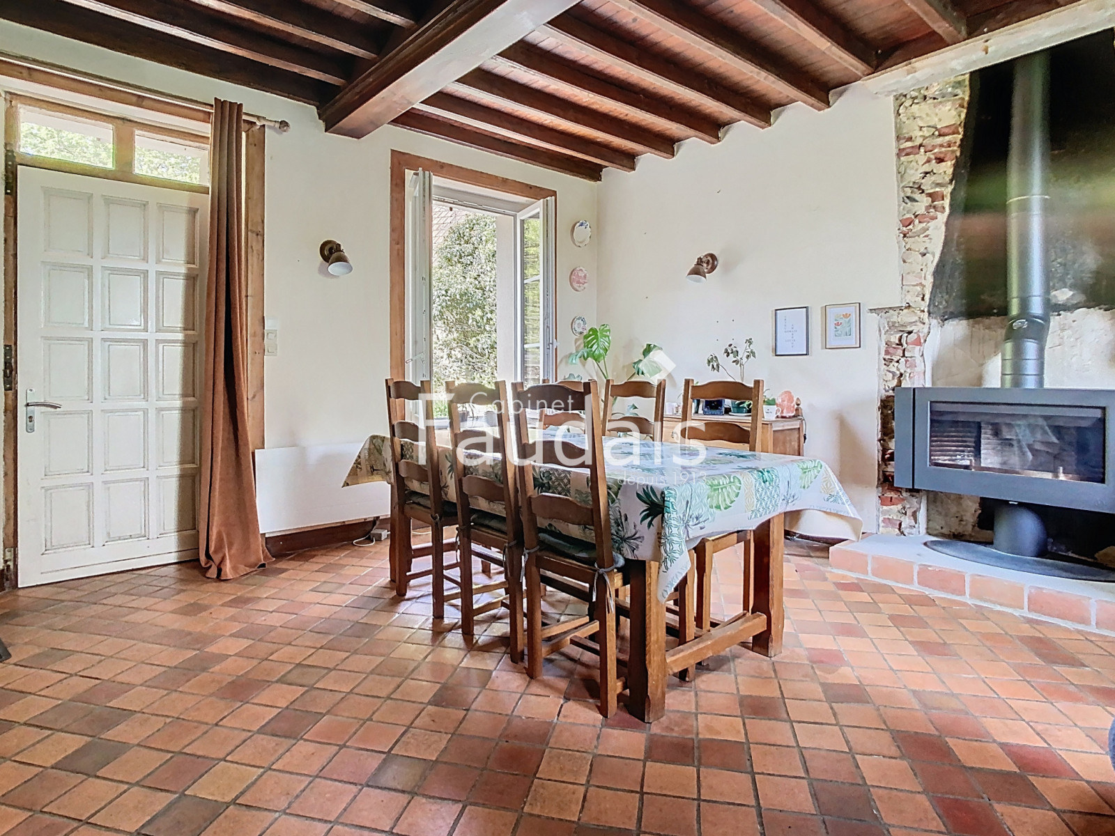 
                                                Vente
                                                 MOON-SUR-ELLE Maison en pierre avec 2.4ha