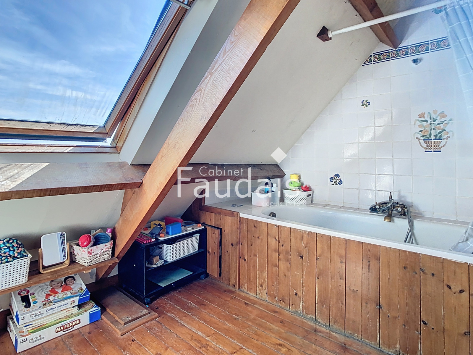 
                                                Vente
                                                 MOON-SUR-ELLE Maison en pierre avec 2.4ha